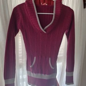 Womens Derek Heart Sweater w/hoodie